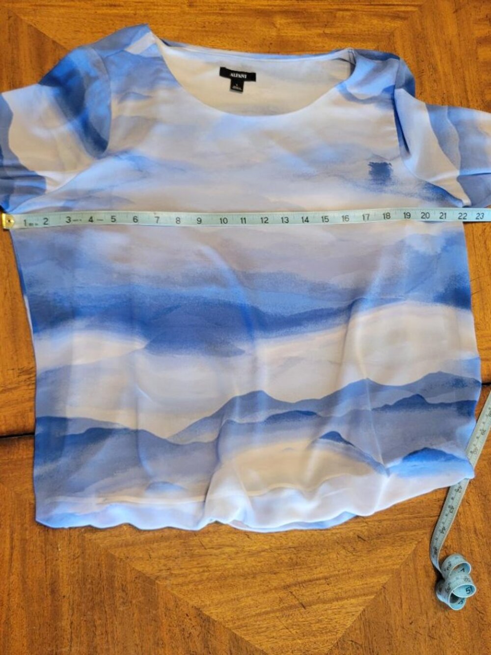 Alfani Blue & White Waved Pattern Blouse - Picture 10 of 10